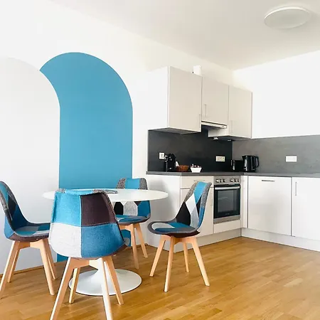 Apstay Prime I Parking Option I Self Check-in 3*