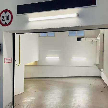 Apstay Prime I Parking Option I Self Check-in 3*