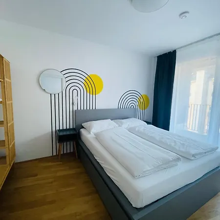 Apstay Prime I Parking Option I Self Check-in 3*