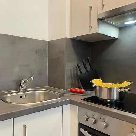 Apstay Prime I Parking Option I Self Check-in Appart hôtel 3*