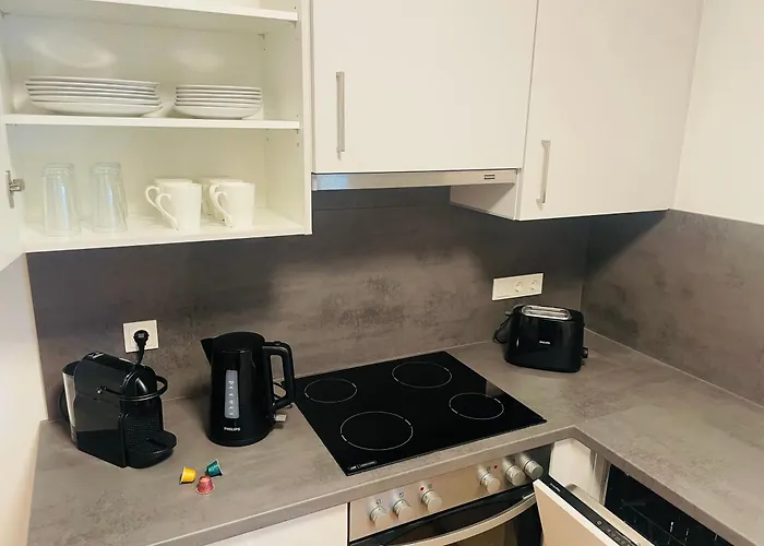 Apstay Prime I Parking Option I Self Check-in Aparthotel