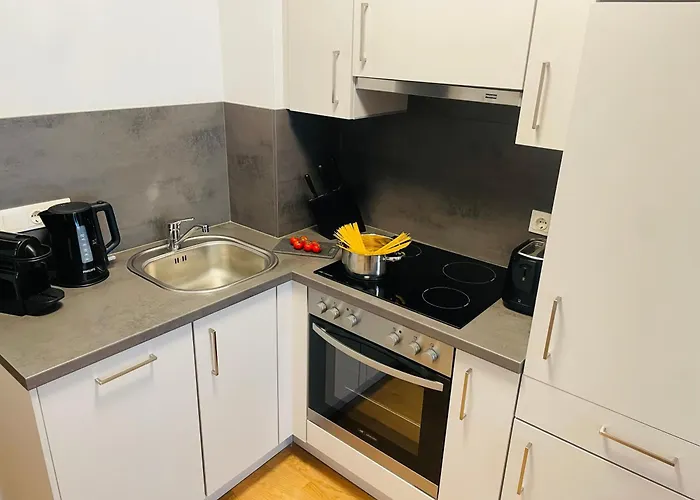 Apstay Prime I Parking Option I Self Check-in 3*